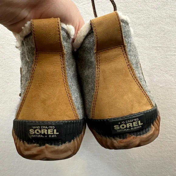 Sorel Out N’ About winter boot ankle bootie lace up duck Sherpa gray rain tan - Picture 8 of 10
